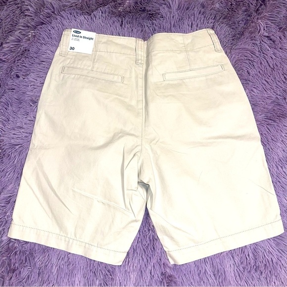 Old Navy Straight Lived-in Khaki Shorts - Picture 5 of 5
